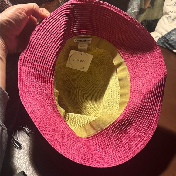 🆕 Croft & Barrow Packable Two-Tone Pink and Tan Hat - Picture 3 of 4
